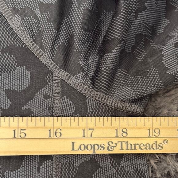 Spyder Black Camo Cropped Sweatshirt Women’s Medium NWT - Picture 11 of 12